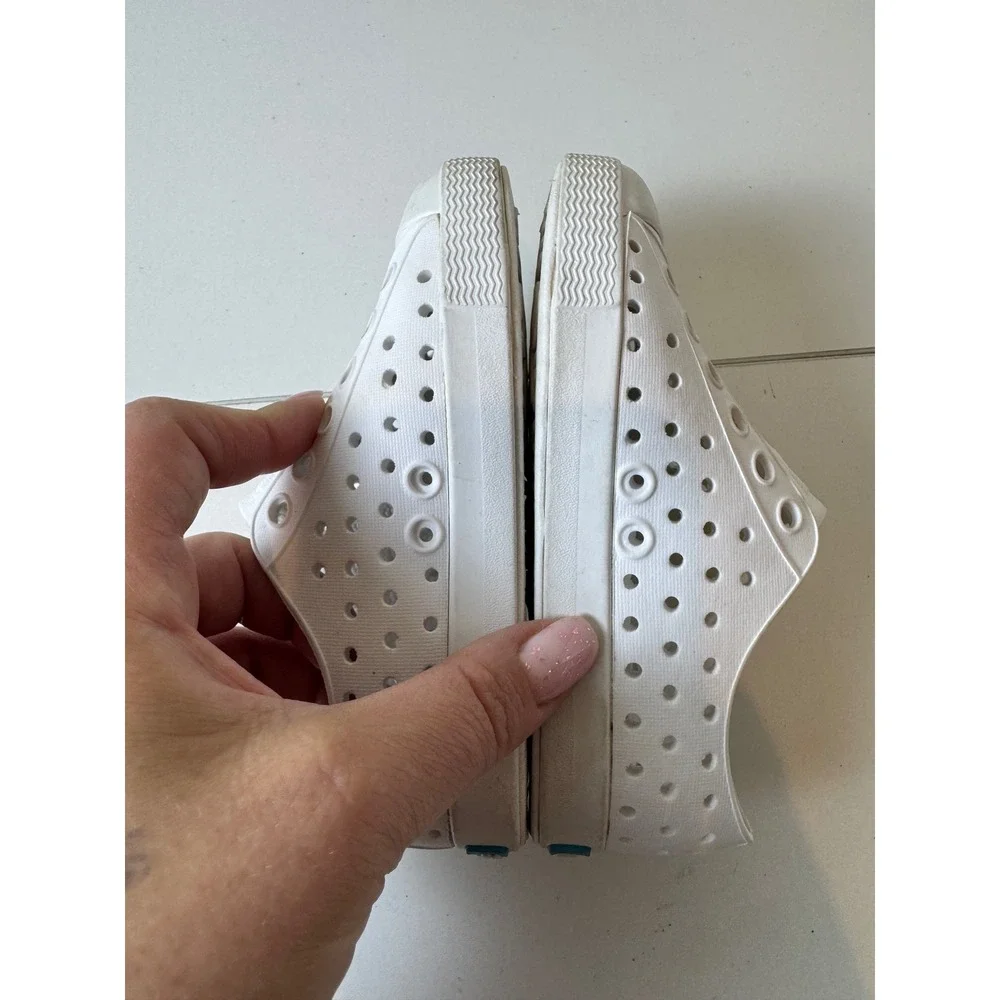 Native Jefferson Slip On Shoes Kids Size C7 White Lightweight Minimalist Sandals